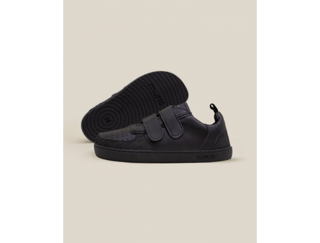 Deportiva Muris Petra Junior Negro AW24-25