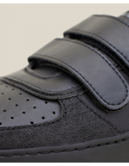 Deportiva Muris Petra Junior Negro AW24-25