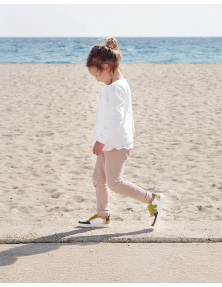 Deportiva Muris Petra Junior Lime Green Ed. Limitada AW24-25