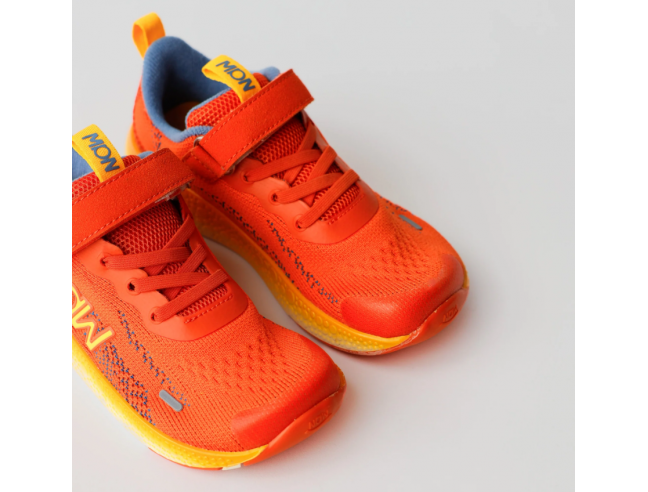 Deportiva Naw Vibrant Orange