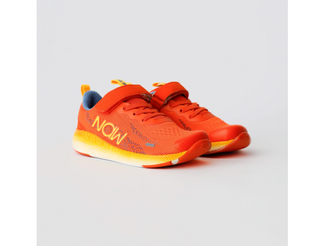 Deportiva Naw Vibrant Orange