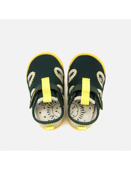 Sandalia barefoot cerrada MESH VERDE Mustang Free