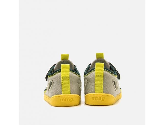 Sandalia barefoot cerrada MESH VERDE Mustang Free