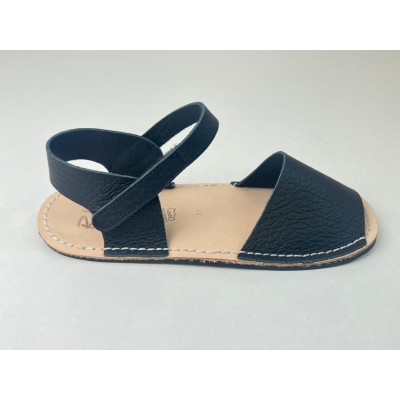 Menorquina Adulto Minimalista Ria NIRVANA NEGRO