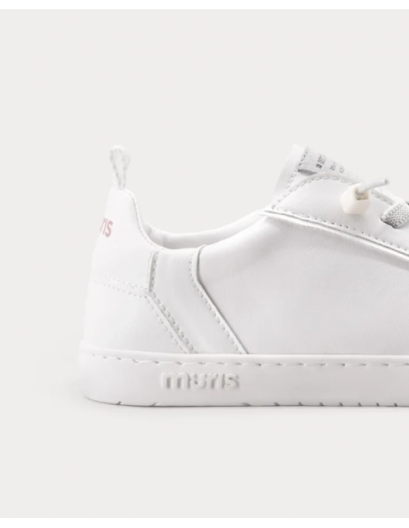 Deportiva Muris Nuuk Adult White