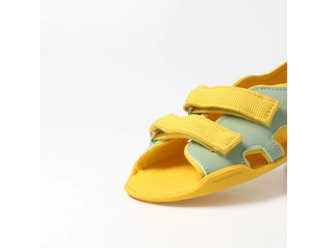 Sandalia barefoot abierta Amarilla