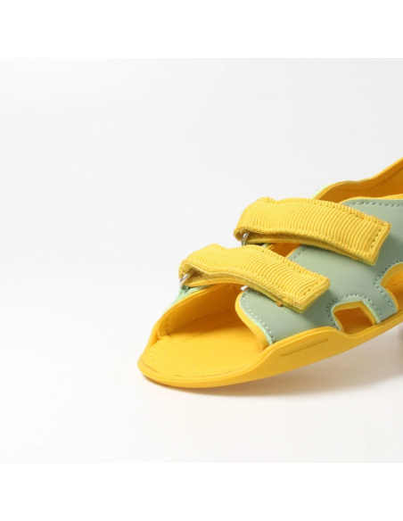 Sandalia barefoot abierta Amarilla