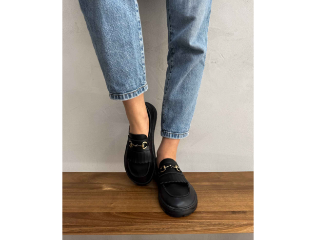Mocasin Barefoot Beflamboyant Negro con cadena