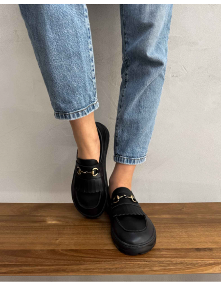 Mocasin Barefoot Beflamboyant Negro con cadena
