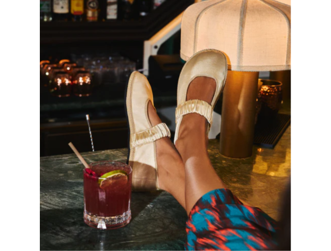 Merceditas barefoot Barevene Mary Loop Aurora Gold