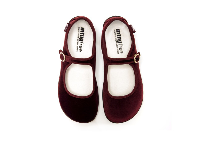 Bailarina barefoot FREE YOI BURDEOS Mustang