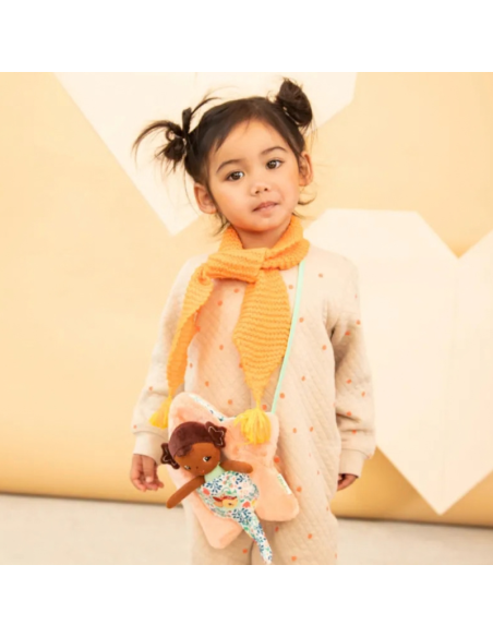 MUÑECA ANNA CON BOLSO DE ESTRELLA