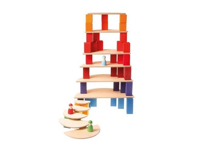 Composición con bloque clásicos de construcción