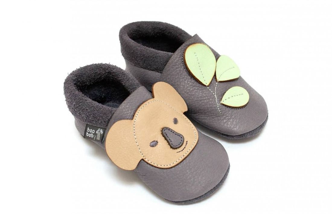 Zapatos de gateo y suela blanda